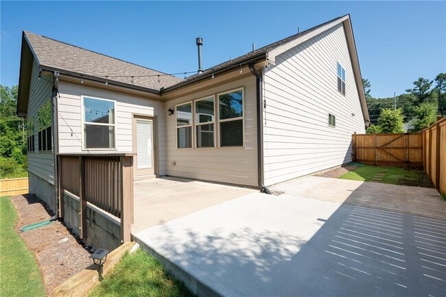 Building Photo - 5745 Pickens Garden Ln