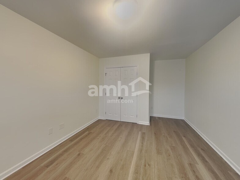 Building Photo - 146 Millen Dr