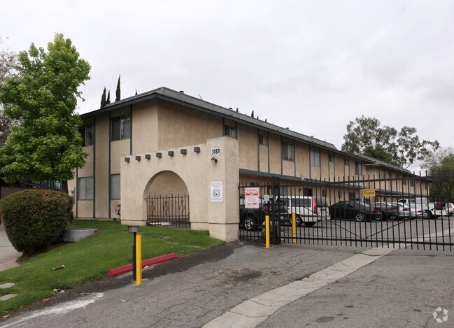 Building Photo - Rubidoux Villas