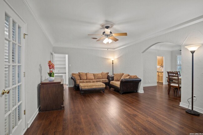 Building Photo - 144 Greenlawn Dr