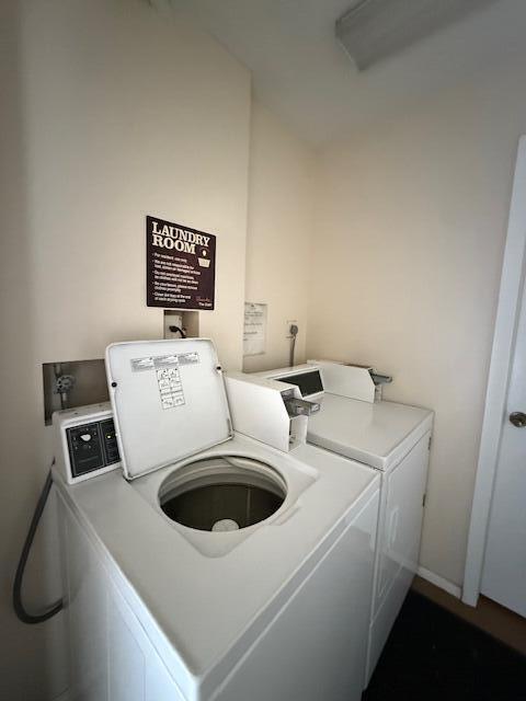 Building Photo - 2050 Oleander Blvd