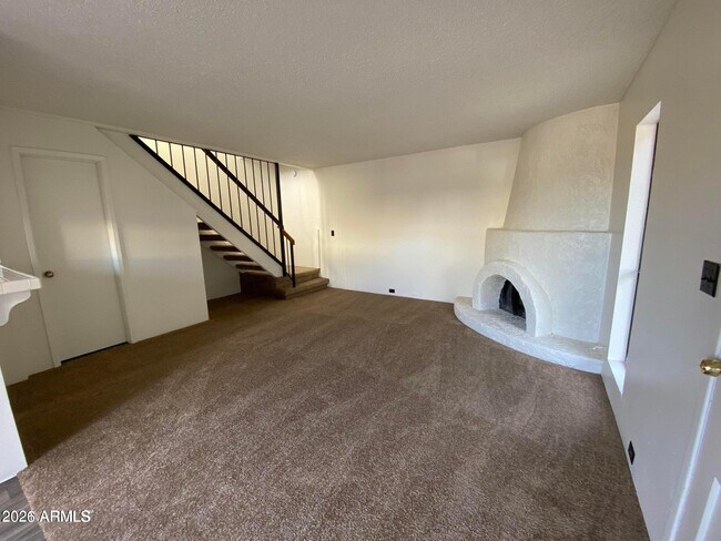 Building Photo - 4852 E Euclid Ave