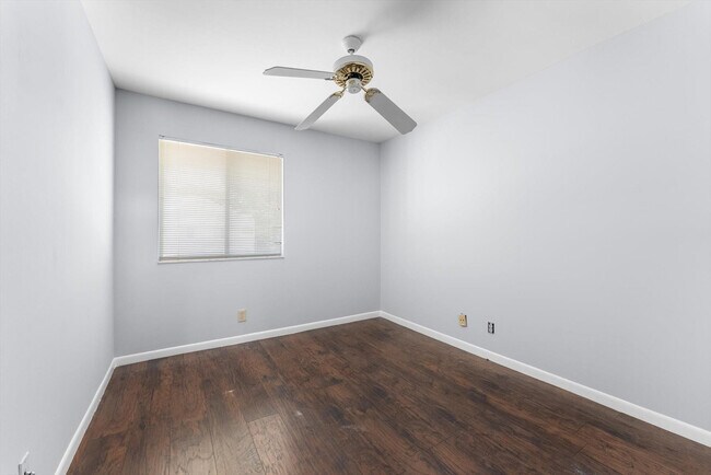 Building Photo - 6175 Riverwalk Ln