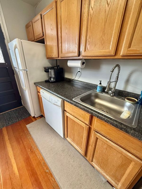 Building Photo - 4858 N Hermitage Ave