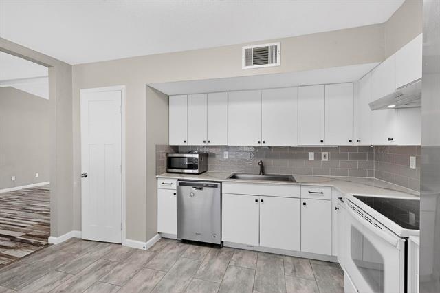 Building Photo - 5613 Powers St