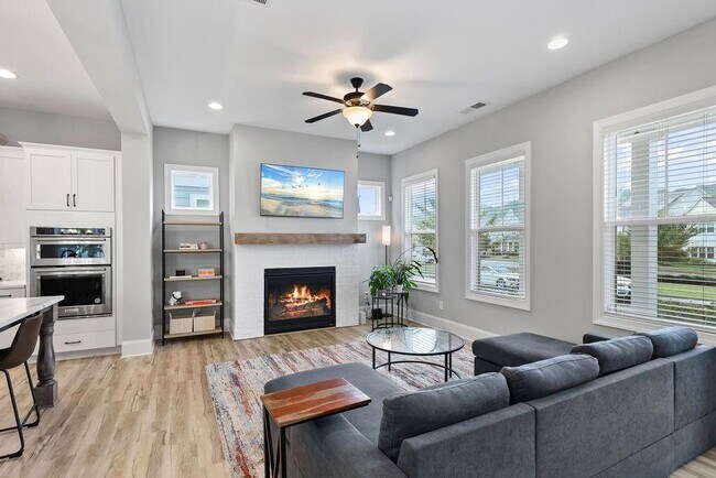 Building Photo - 2018 Cobblestone Wy NW