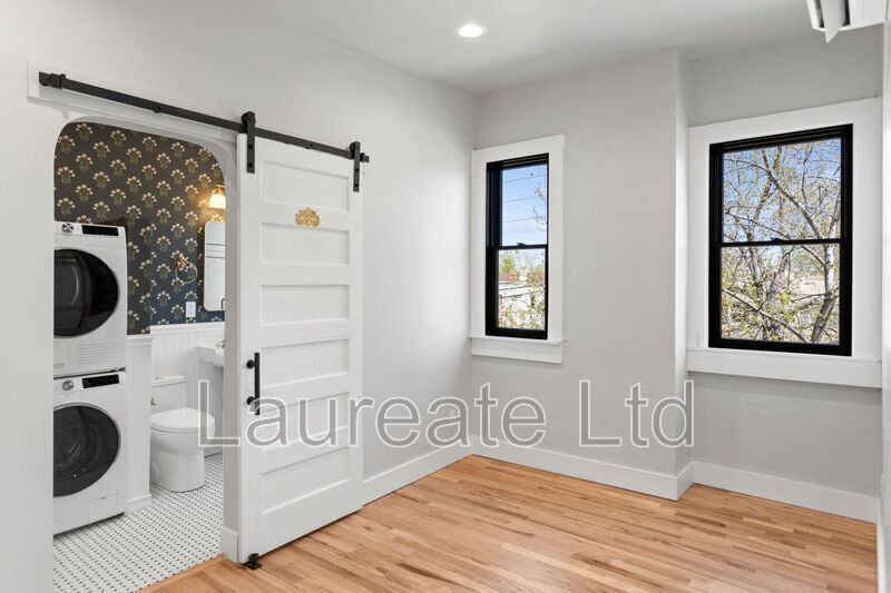 Building Photo - 2224 E 14th Ave