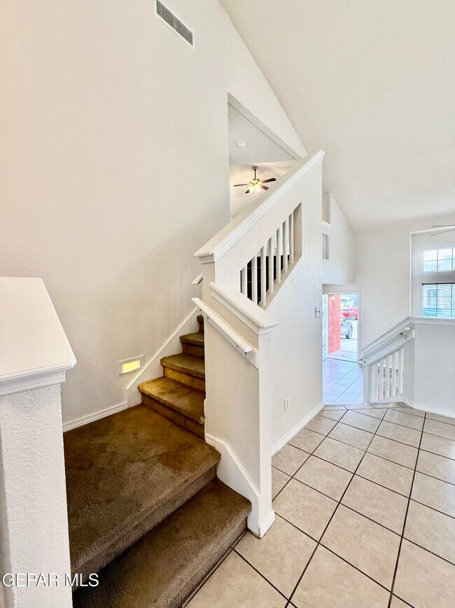 Building Photo - 12720 Tierra Mina Dr