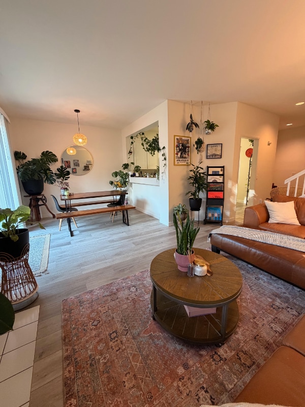 Building Photo - 2183 Lago Madero