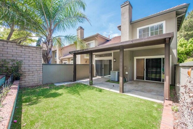 Building Photo - Anaheim Hills Beauty
