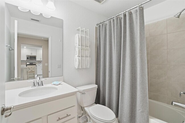 Building Photo - 14204 Heritage Landing Blvd