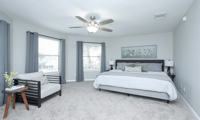 Building Photo - 131 Pine Rd