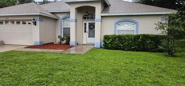 Building Photo - 3219 58th Terrace E