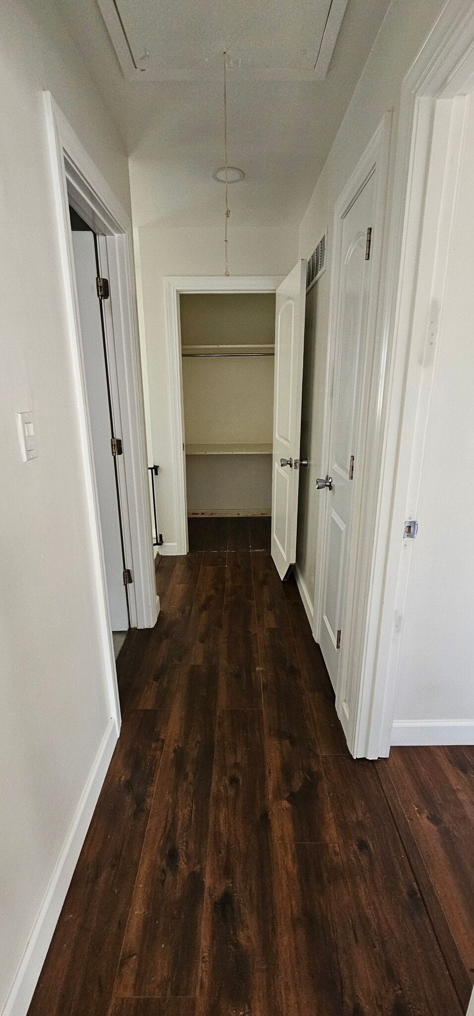 Building Photo - 1063 Willow Brook Dr