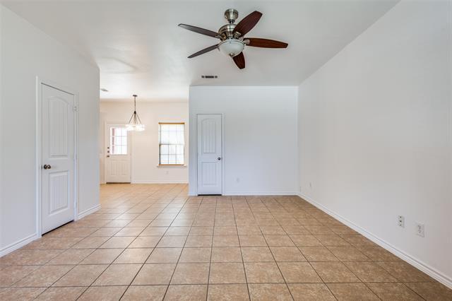 Building Photo - 1001 E College St