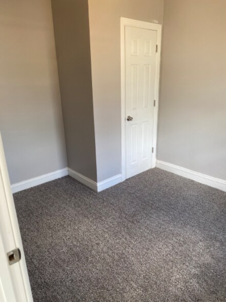 Primary Photo - 10600 S Prairie Ave