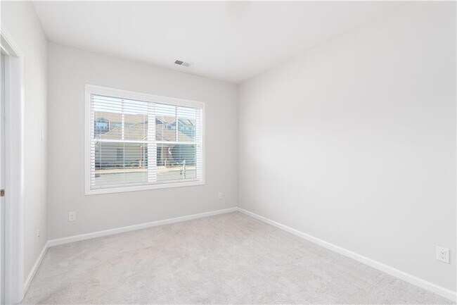 Building Photo - 770 Sunset Park Dr
