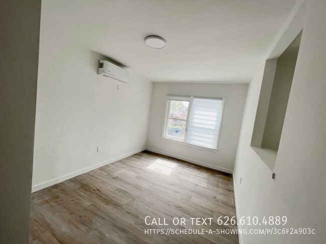 Building Photo - Bright Downtown Pasadena One Bedroom