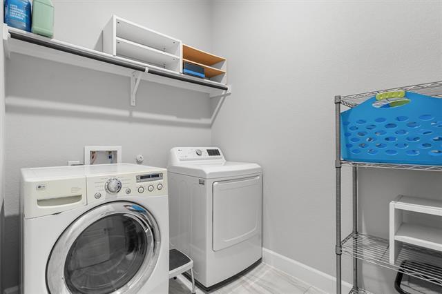 Building Photo - 2304 Clancy Dr