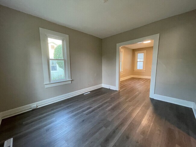 Primary Photo - Completely Remodeled Lower 2 Bedroom Apart...