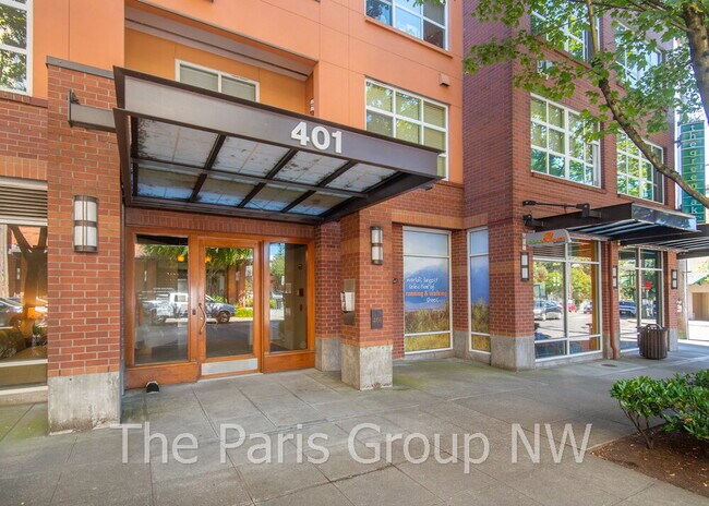 Building Photo - Gorgeous Green Lake Condo * 1 Block to Park Entrance, Onsite Retail, Garage Pkg, EZ Commute!
