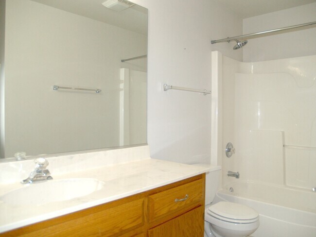 Building Photo - 4707 Mikasa Ct