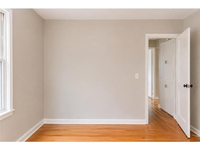 Building Photo - 5201 N Irving Ave