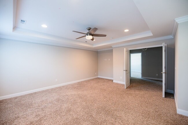 Building Photo - Stunning 5 Bedrooms, 4 Baths home in Summerfield with 2 car garage.