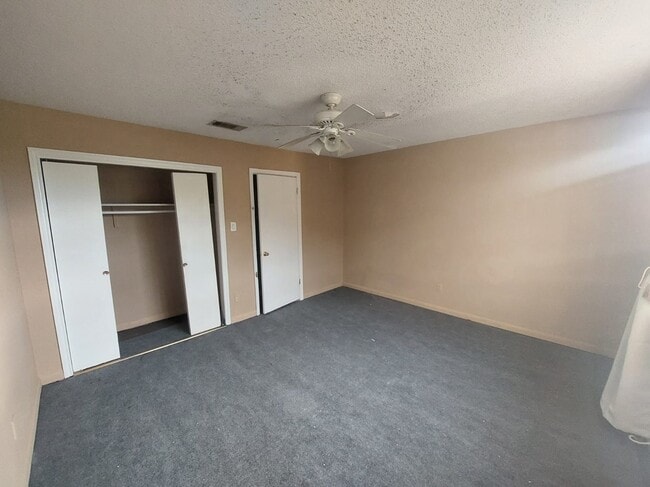 Building Photo - 2117 Giuffras Ave