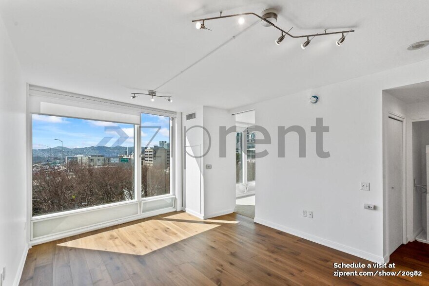 Building Photo - 425 1st St