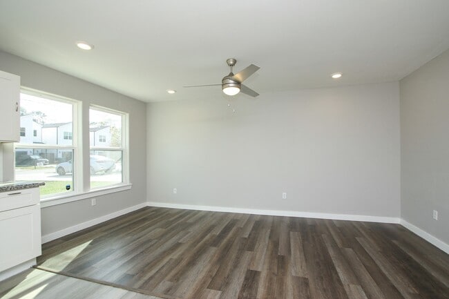 Building Photo - 5709 Breland St