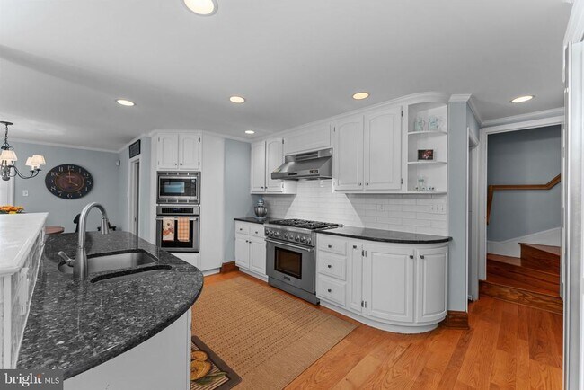 Building Photo - 507 Meadowbrook Cir