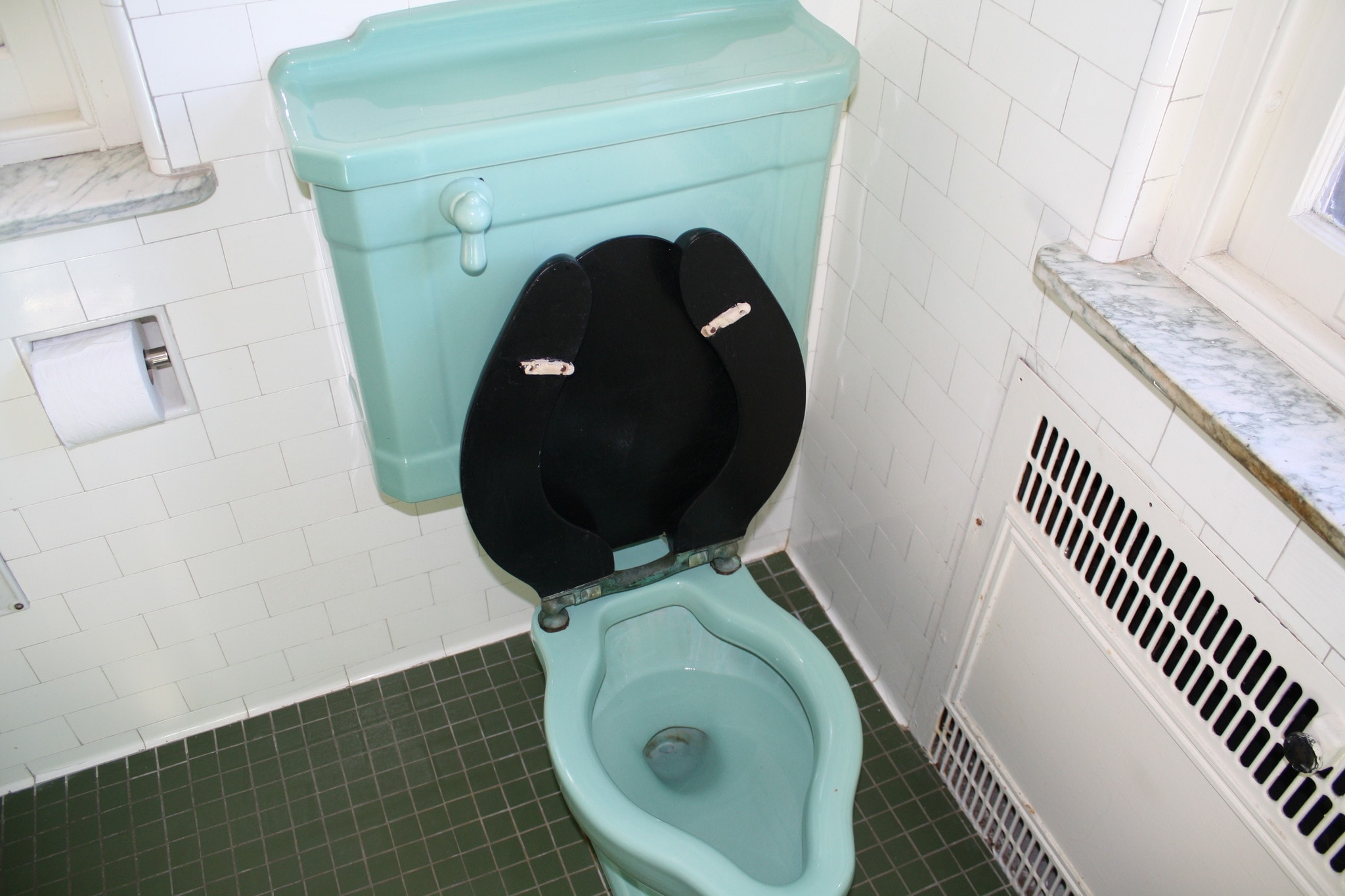 Building Photo - 362 E Main St