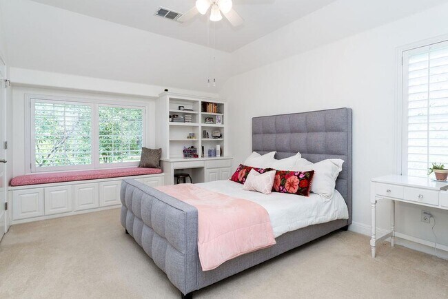 Building Photo - 3408 Travis Country Cir
