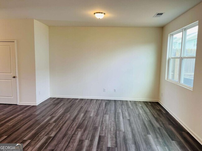 Building Photo - 404 Union Station St