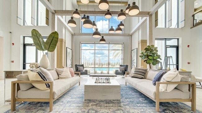 Building Photo - 7600 Majorca Pl