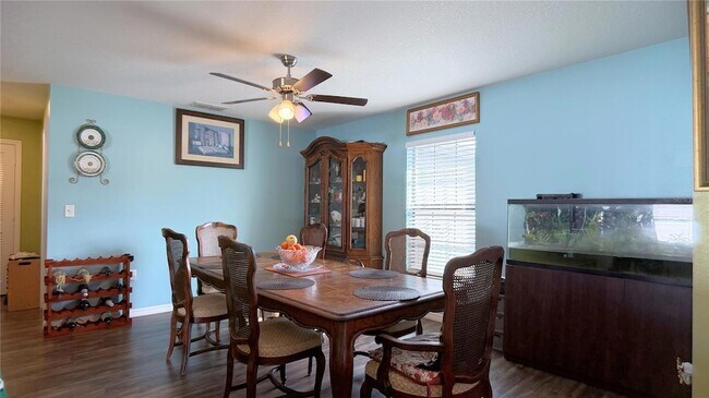 Building Photo - 35901 Joewood Ave