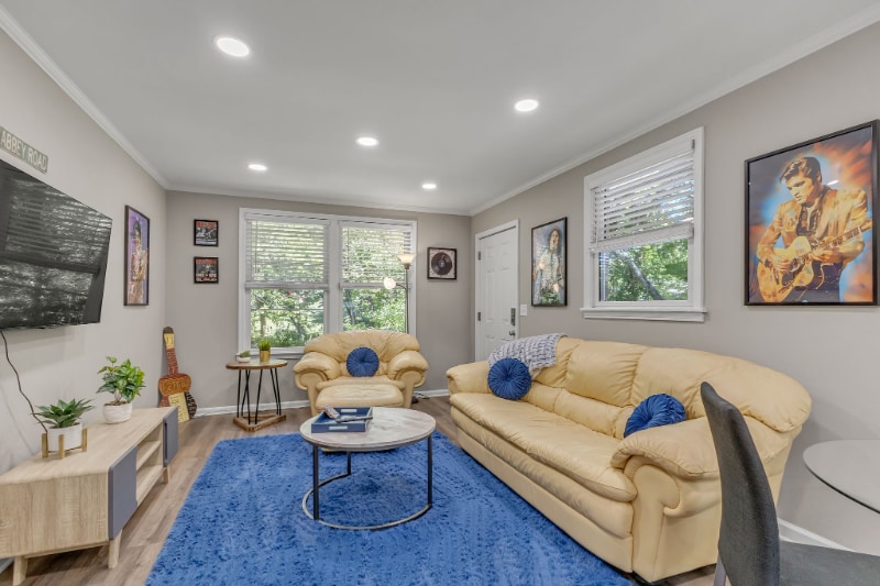 Building Photo - 232 Bermuda Dr