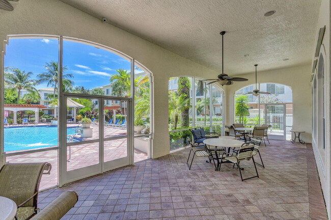 Building Photo - 5301 Myrtlewood Cir E