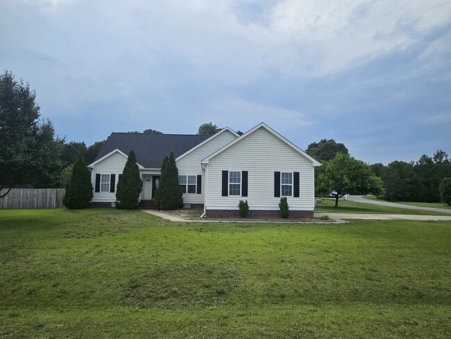 Building Photo - 203 Towbridge Ln