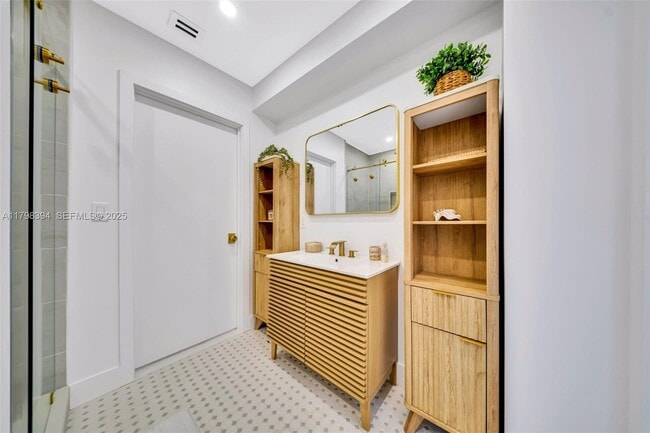 Building Photo - 129 Nautilus Dr