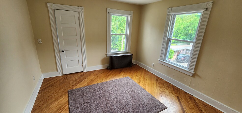 Bedroom - 67 Maple St