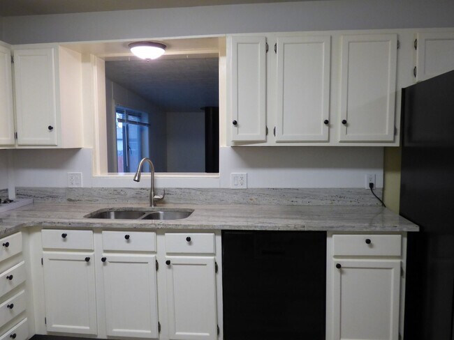 Building Photo - Coming Soon, Cozy Ranch Style Home