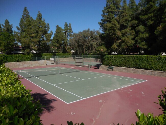 Building Photo - Beautifully Updated Corner Unit with Mountain Views in Palm Springs Villas I