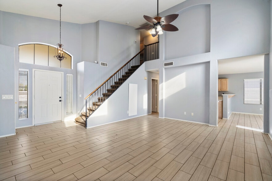 Building Photo - 4719 E Goldfinch Gate Ln