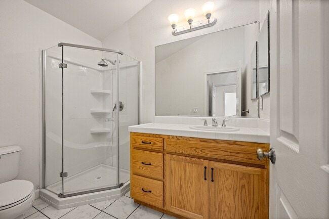 Building Photo - 2023 Northfield Dr