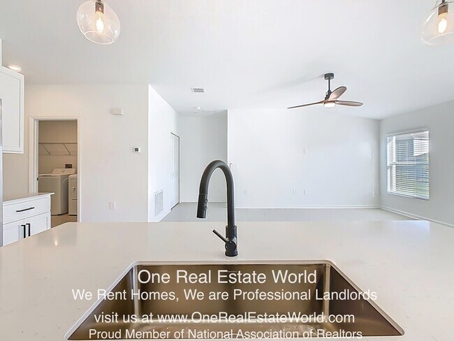 Building Photo - 5151 Bridgehaven Rd