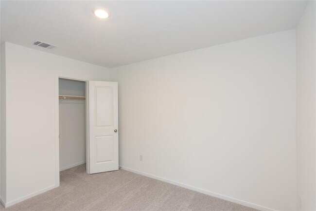 Building Photo - 137 Star Packer Ln