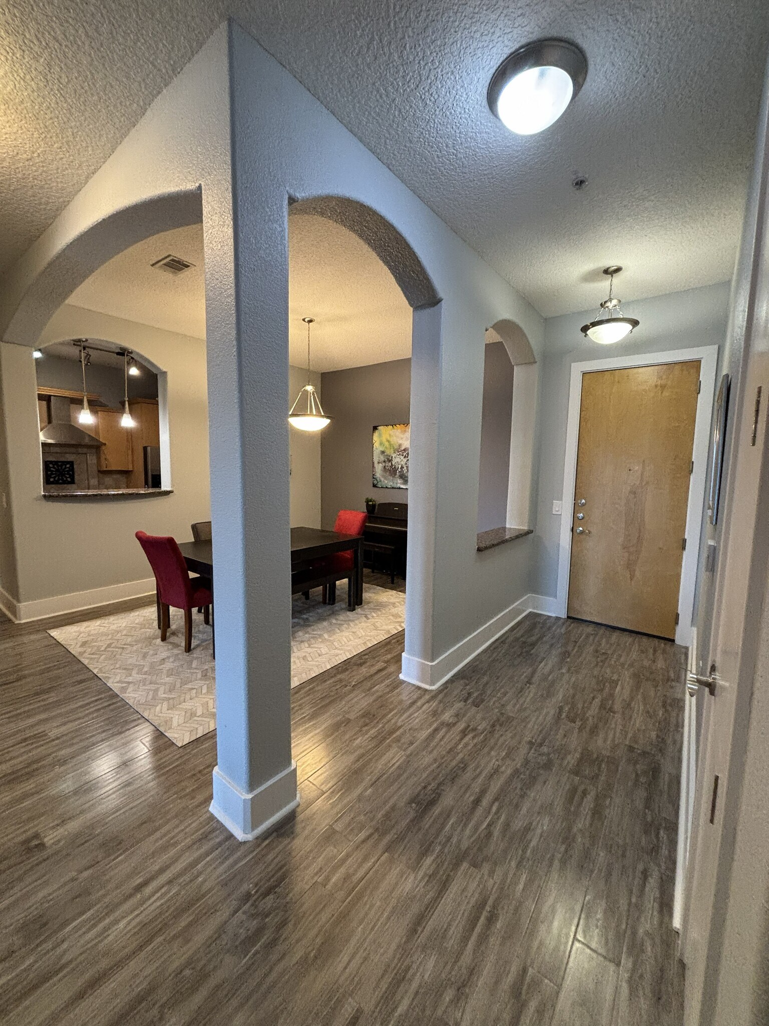 Building Photo - 2600 Hillsboro Pike