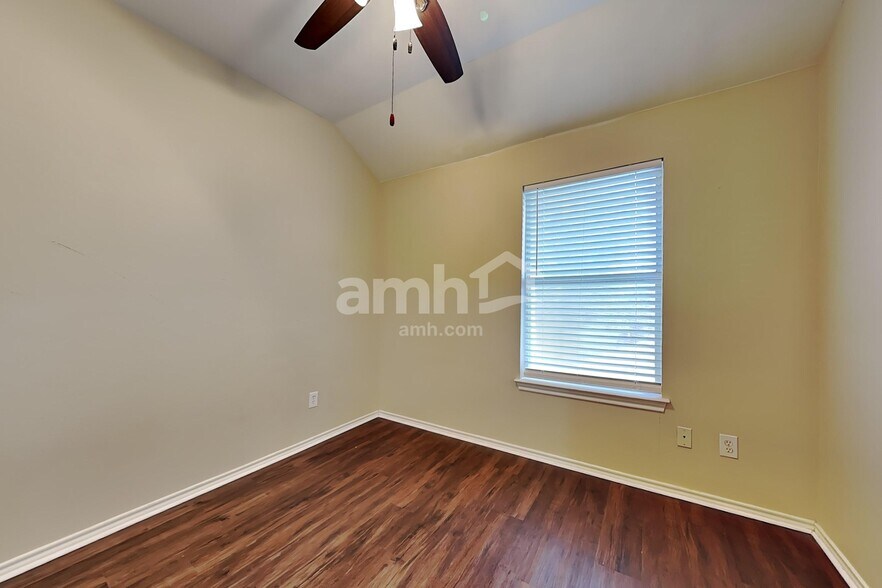 Building Photo - 5217 Alec Dr